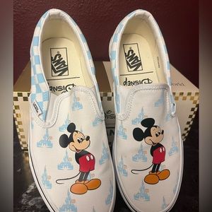 Walt Disney World 50th Vans Women’s 9.5 Men’s 8 Mickey and Castle
